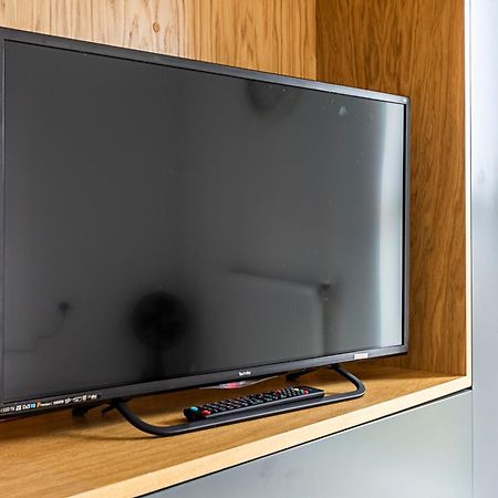 Apartament Chiswick Park 3 Bed 3 Bath West London - Parking Zewnętrze zdjęcie