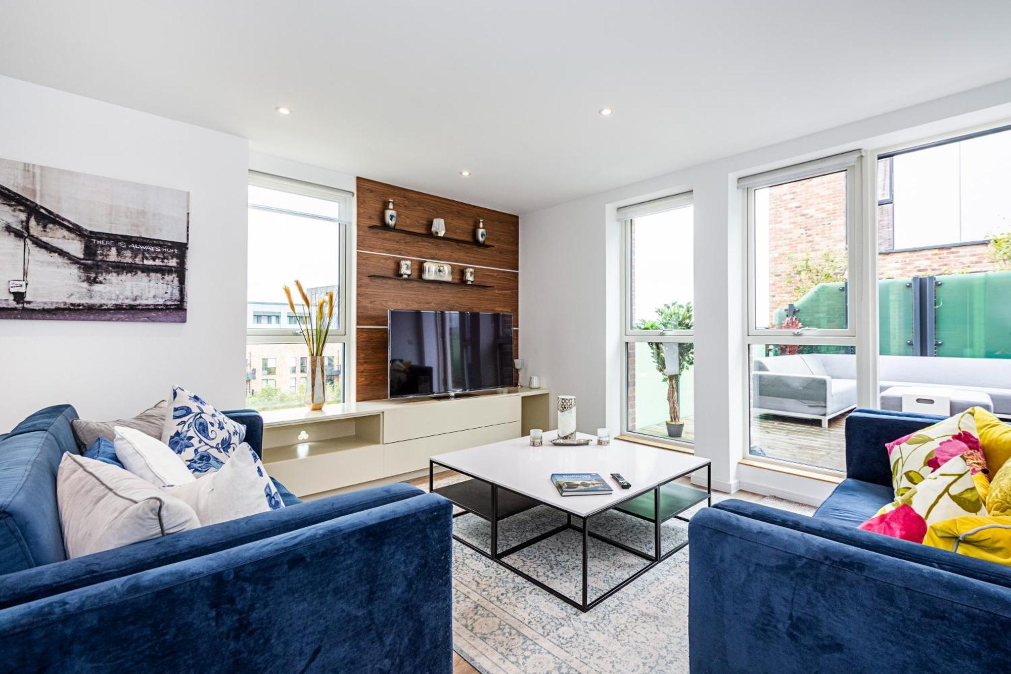 Apartament Chiswick Park 3 Bed 3 Bath West London - Parking Zewnętrze zdjęcie