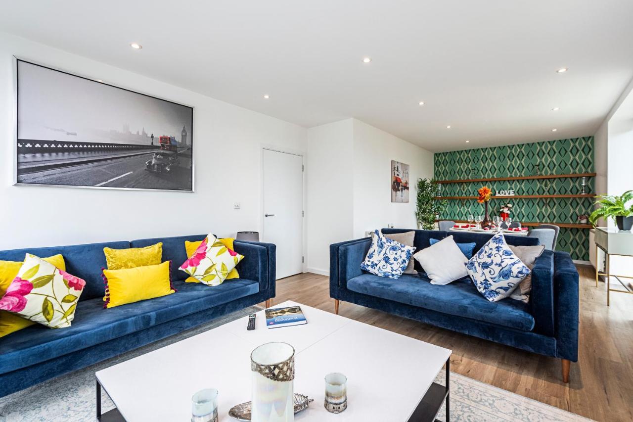 Apartament Chiswick Park 3 Bed 3 Bath West London - Parking Zewnętrze zdjęcie